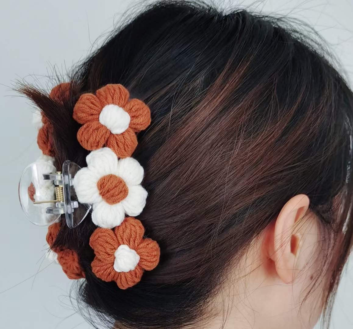 Puff Flower Claw Clip